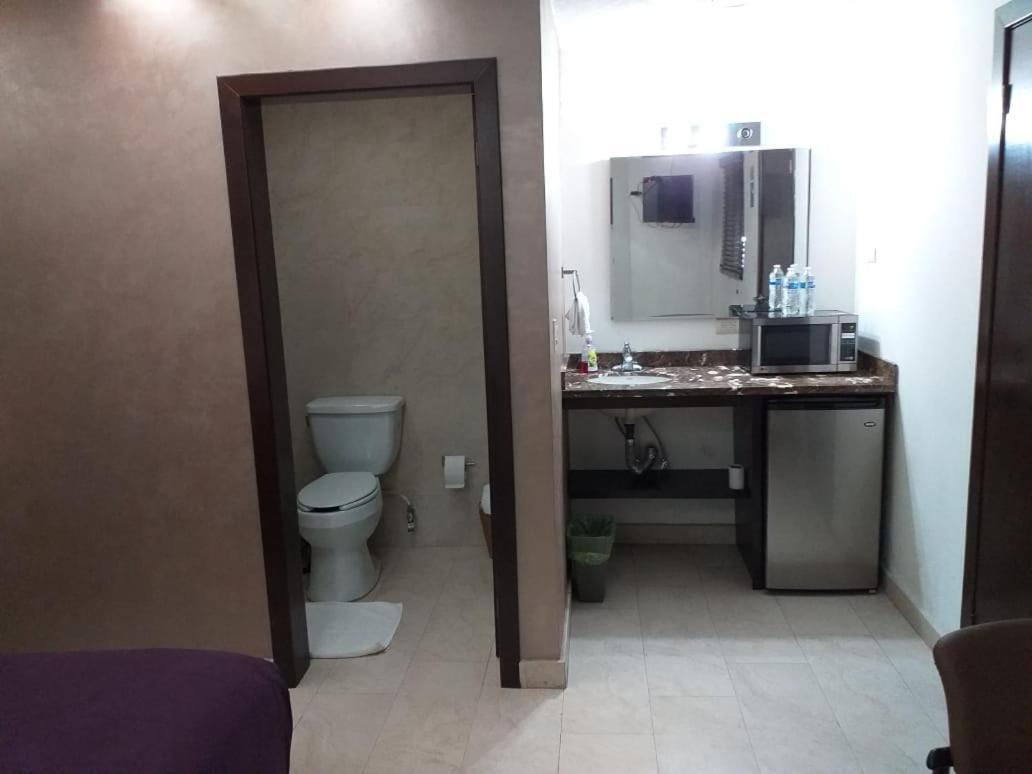 Premier Hotel Suites Ciudad Obregón エクステリア 写真