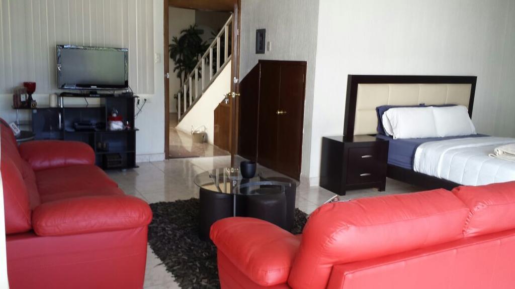 Premier Hotel Suites Ciudad Obregón エクステリア 写真