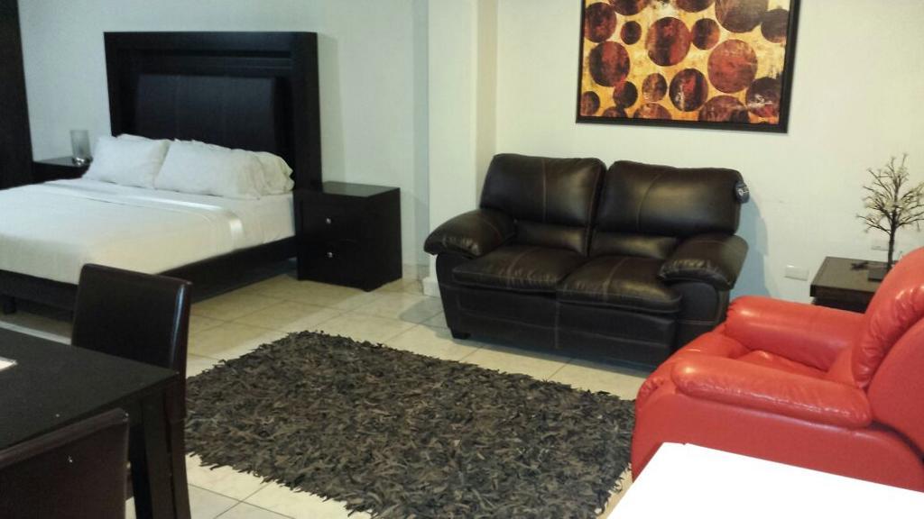 Premier Hotel Suites Ciudad Obregón エクステリア 写真
